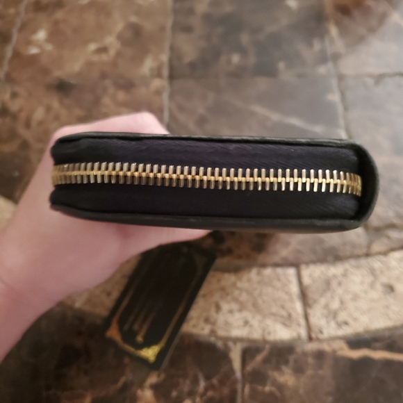 Prada Black Large Saffiano Leather Zippy Wallet - Picture 6 of 12